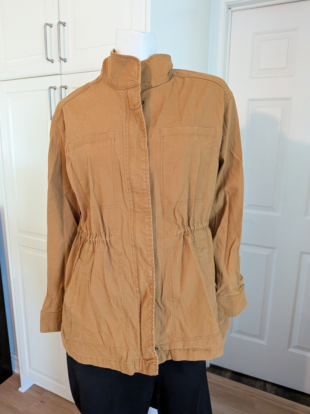 Old Navy Women's Utility Jacket in Tan/Camel